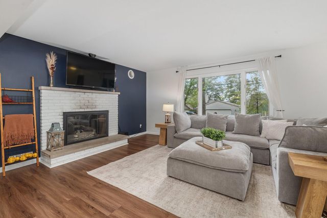 726 Lakeview Drive, Portage, MI 49002