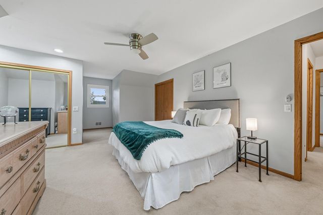 726 Lakeview Drive, Portage, MI 49002