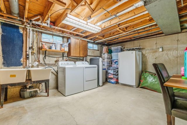 726 Lakeview Drive, Portage, MI 49002