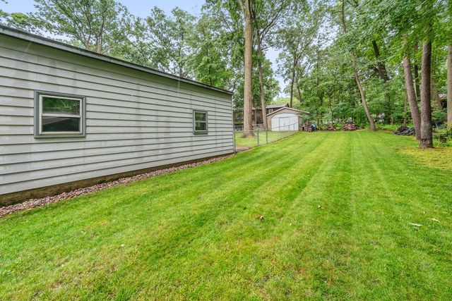 726 Lakeview Drive, Portage, MI 49002