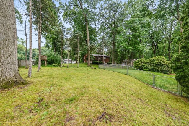 726 Lakeview Drive, Portage, MI 49002