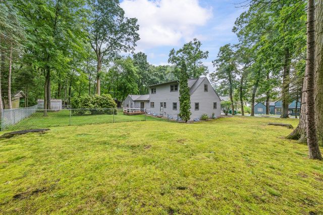 726 Lakeview Drive, Portage, MI 49002