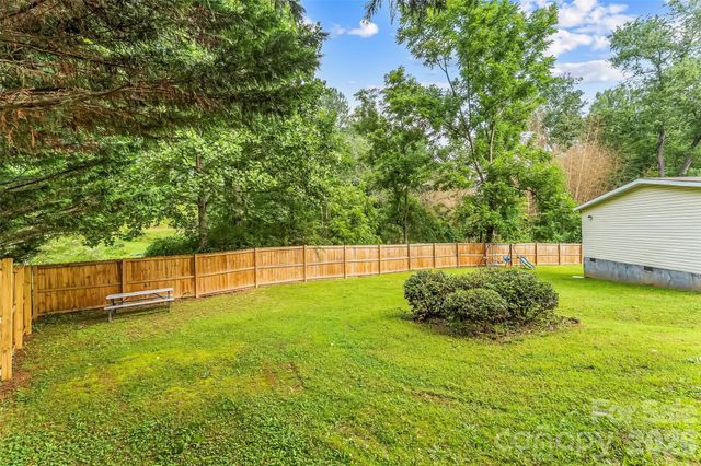 19 Brandon Lane, Weaverville, NC 28787