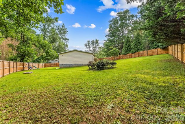 19 Brandon Lane, Weaverville, NC 28787