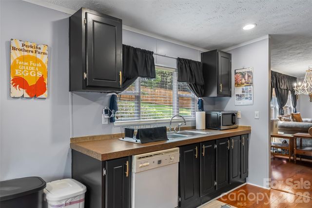 19 Brandon Lane, Weaverville, NC 28787