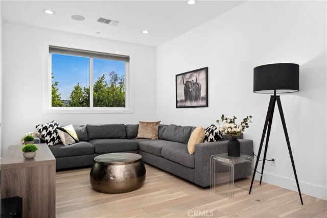 5005 Coolidge Avenue, Culver City, CA 90230