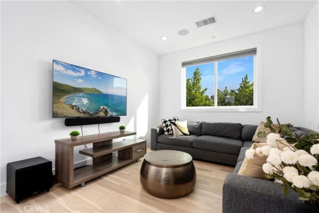 5005 Coolidge Avenue, Culver City, CA 90230