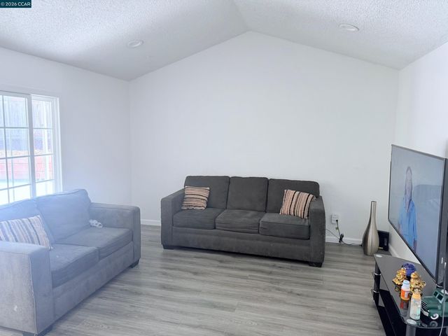 1131 Langlie Ct, Rodeo, CA 94572