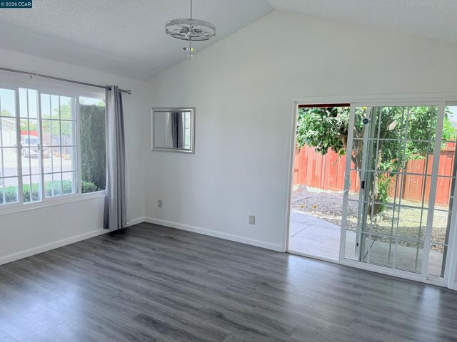1131 Langlie Ct, Rodeo, CA 94572