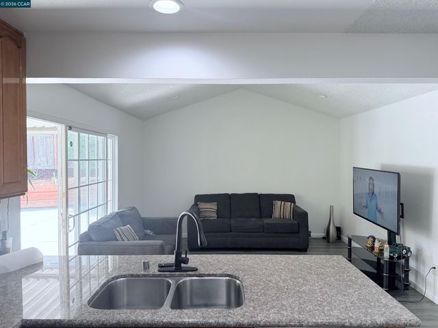1131 Langlie Ct, Rodeo, CA 94572