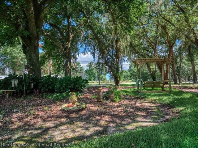2830 Lakeview Drive, Sebring, FL 33870