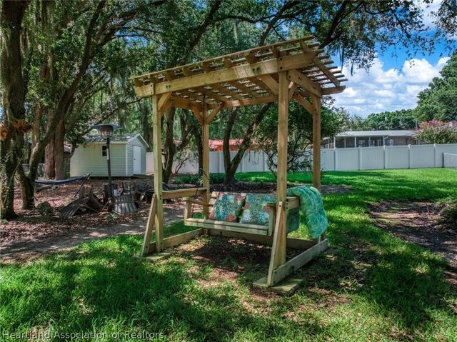 2830 Lakeview Drive, Sebring, FL 33870