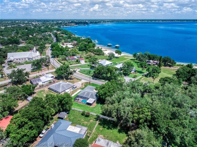 2830 Lakeview Drive, Sebring, FL 33870