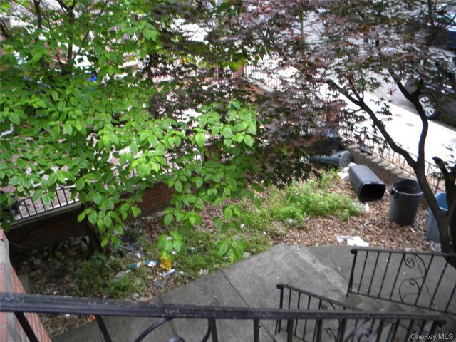 718 E 80th Street, Brooklyn, NY 11236