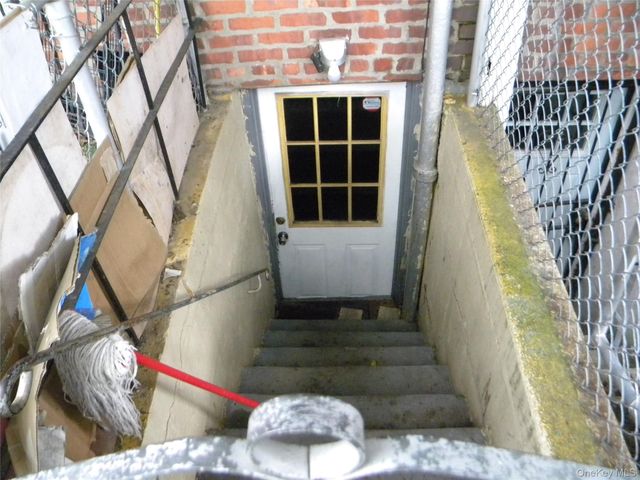 718 E 80th Street, Brooklyn, NY 11236