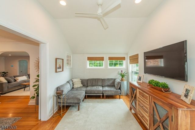 707 Prospect St, Westfield Town, NJ 07090