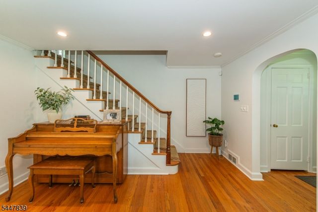 707 Prospect St, Westfield Town, NJ 07090