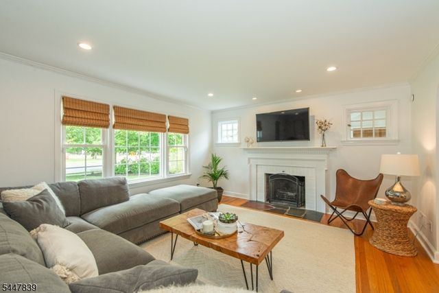 707 Prospect St, Westfield Town, NJ 07090
