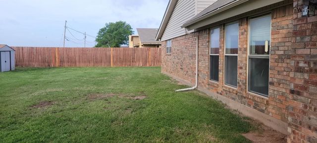 1011 PAWHUSKA DRIVE, Burkburnett, TX 76354