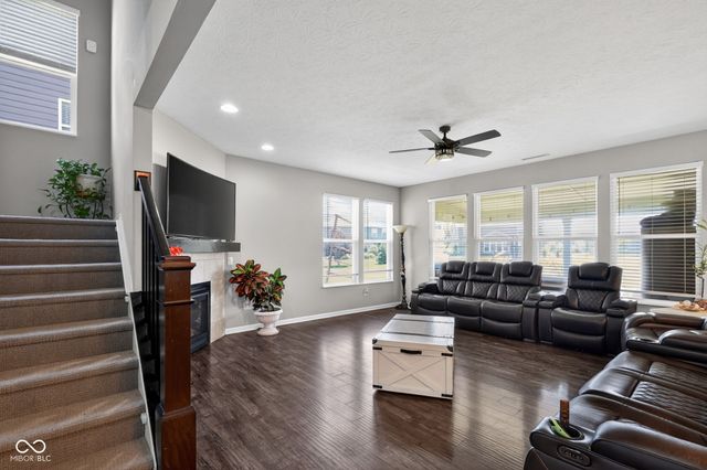 15577 Whelchel Drive, Fishers, IN 46037