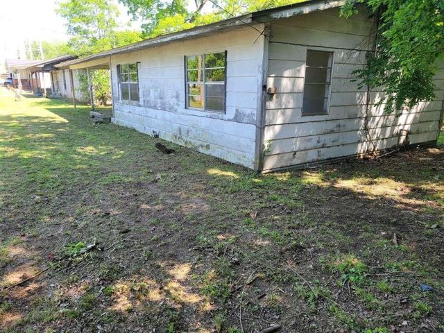 343 Nw Martin Luther King Drive, De Kalb, TX 75559