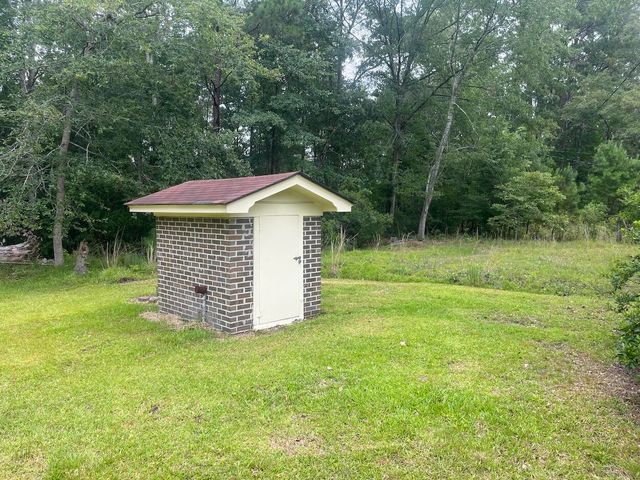 379 Chestnut Road, Walterboro, SC 29488