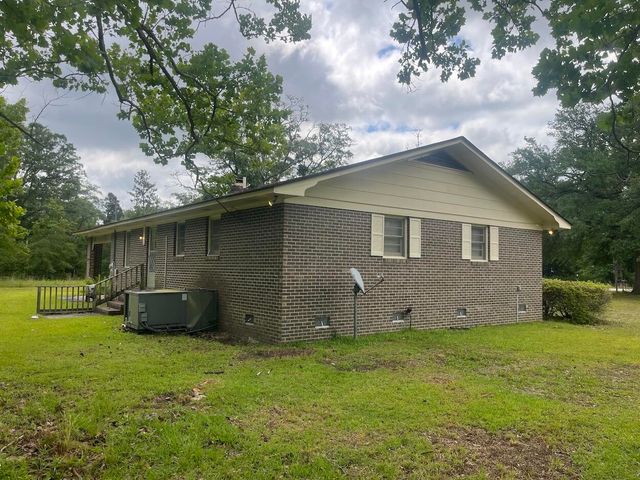 379 Chestnut Road, Walterboro, SC 29488
