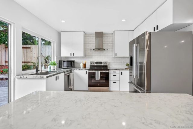 1726-28 Red Barn Road, Encinitas, CA 92024