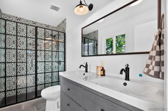 1726-28 Red Barn Road, Encinitas, CA 92024