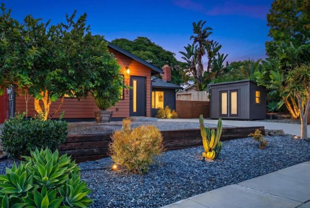 1726-28 Red Barn Road, Encinitas, CA 92024