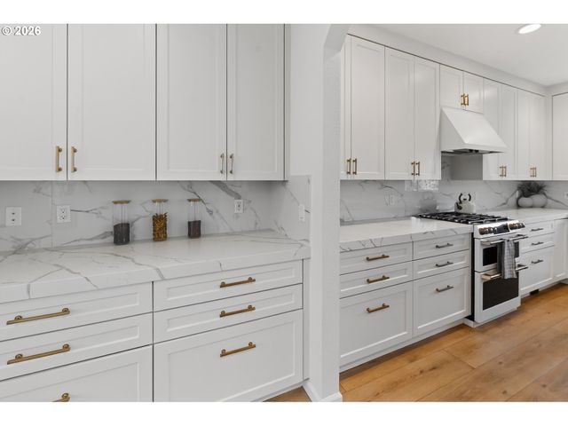 13620 Se SIERRA Dr, Happy Valley, OR 97015