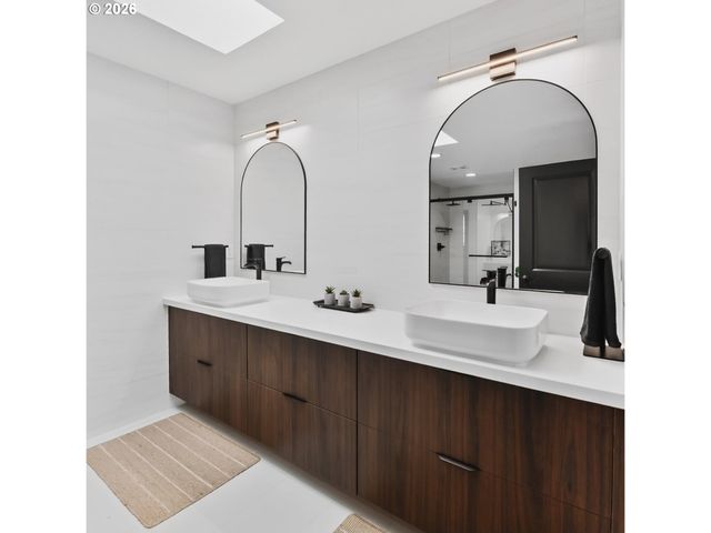 13620 Se SIERRA Dr, Happy Valley, OR 97015