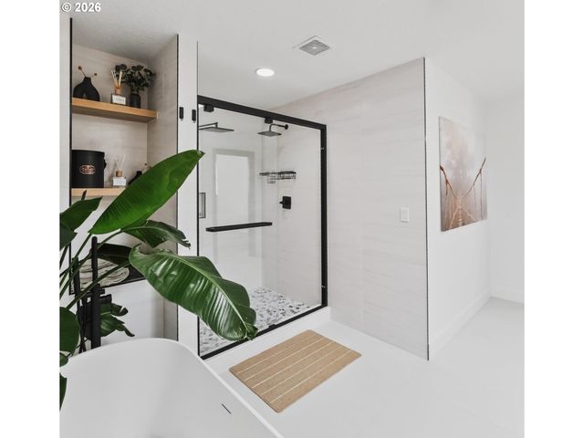 13620 Se SIERRA Dr, Happy Valley, OR 97015