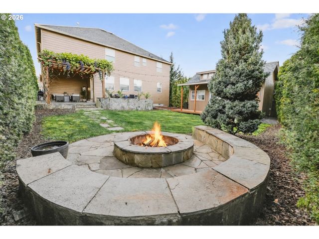 13620 Se SIERRA Dr, Happy Valley, OR 97015