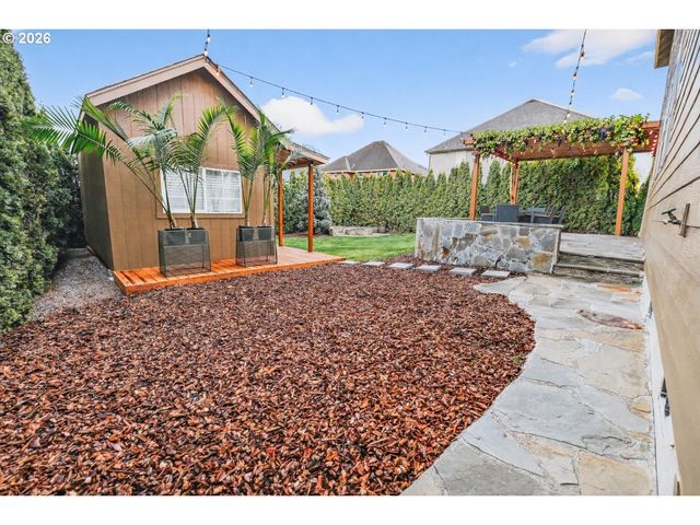 13620 Se SIERRA Dr, Happy Valley, OR 97015