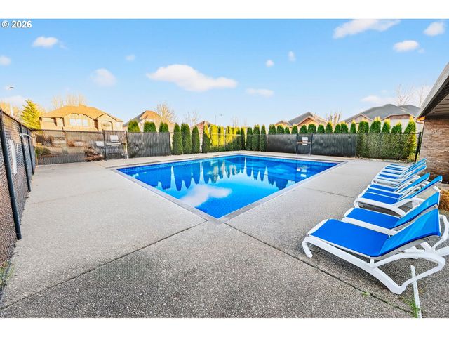 13620 Se SIERRA Dr, Happy Valley, OR 97015