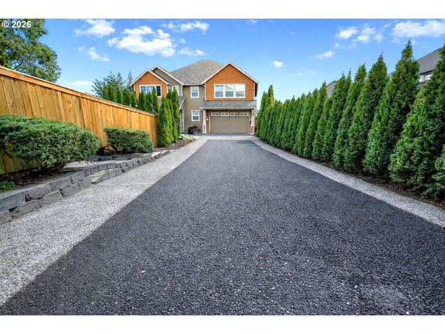 13620 Se SIERRA Dr, Happy Valley, OR 97015