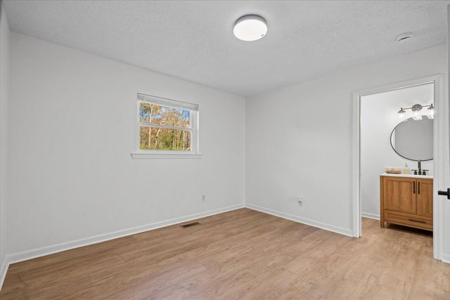 8610 Daisy Dallas Road, Hixson, TN 37343