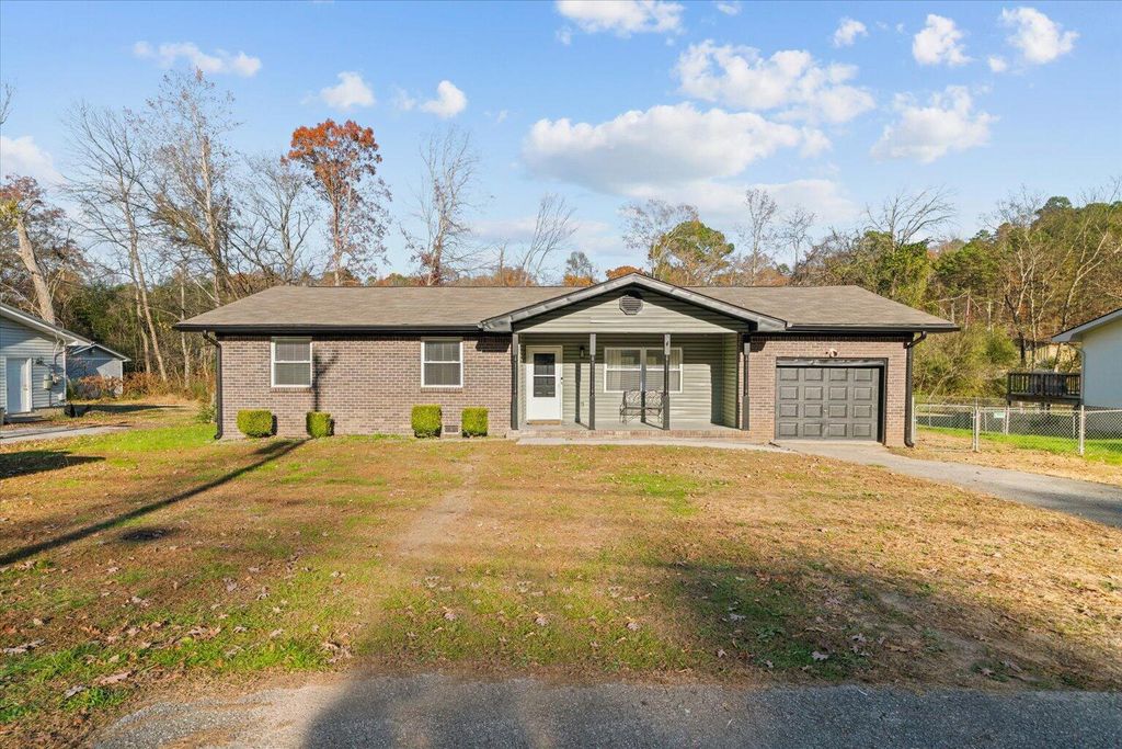 8610 Daisy Dallas Road, Hixson, TN 37343