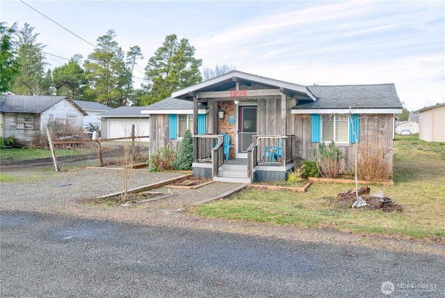 1213 269th Place, Ocean Park, WA 98640