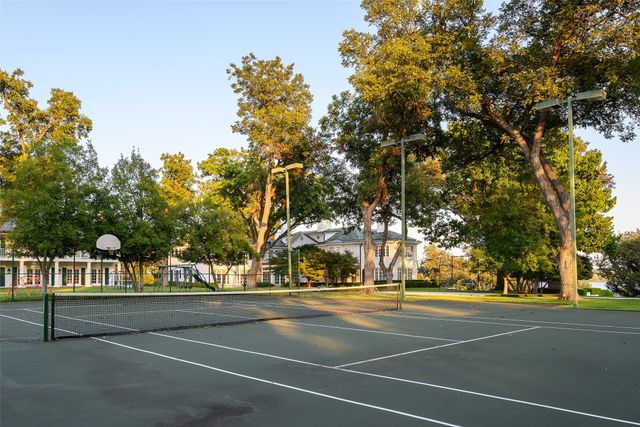 4009 W Lawther Drive, Dallas, TX 75214