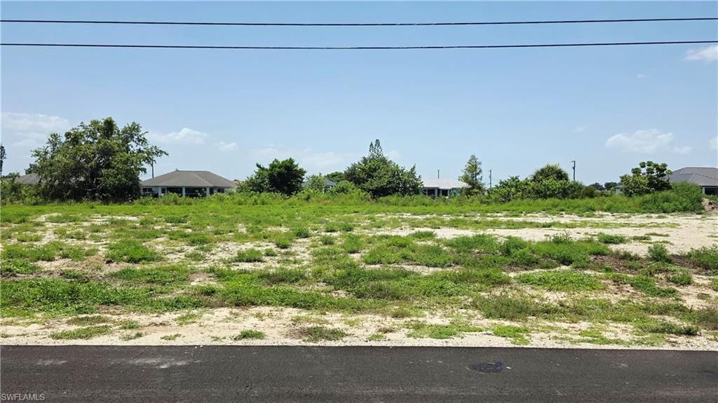 Image 1 of property listing at 1406 NE 12th ST, Cape Coral, FL 33909