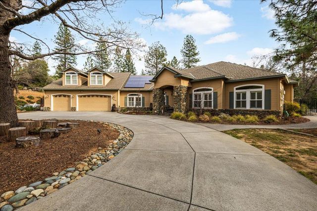 6101 Keeble Ln, Camino, CA 95709