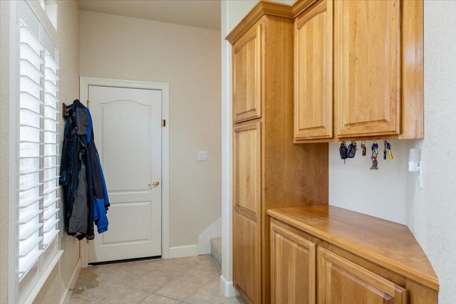 6101 Keeble Ln, Camino, CA 95709