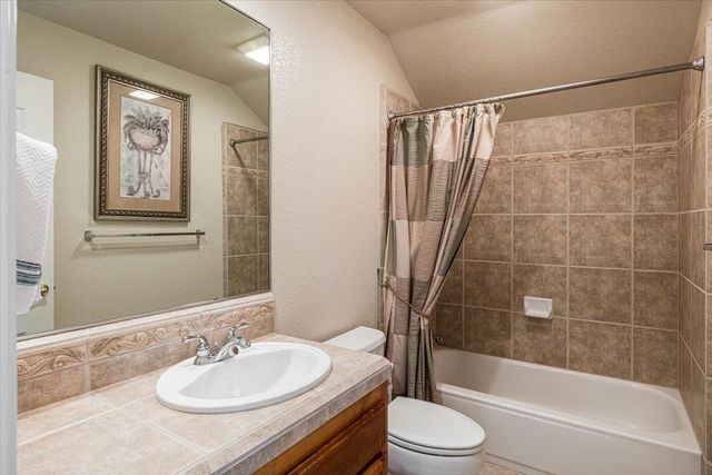 6101 Keeble Ln, Camino, CA 95709