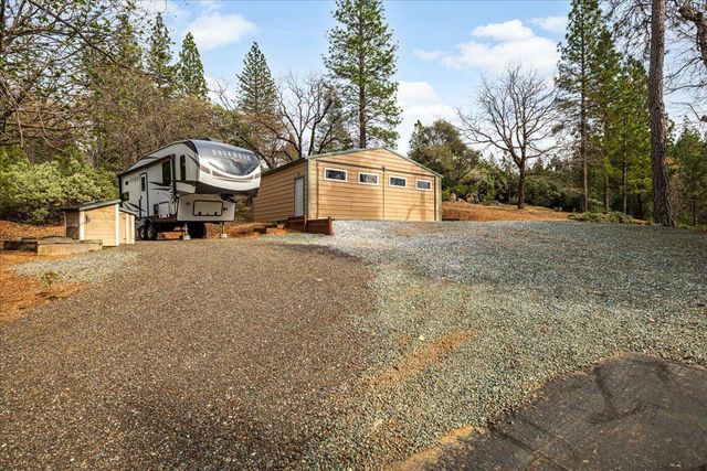 6101 Keeble Ln, Camino, CA 95709