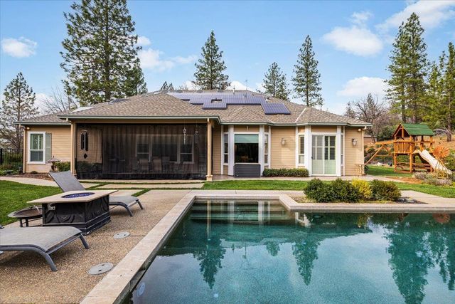 6101 Keeble Ln, Camino, CA 95709