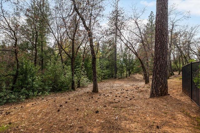 6101 Keeble Ln, Camino, CA 95709