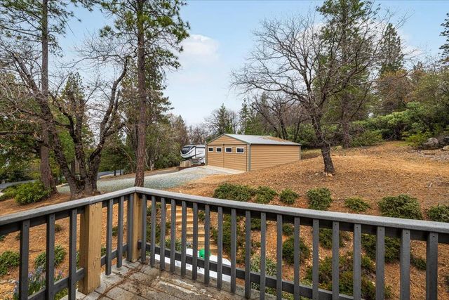 6101 Keeble Ln, Camino, CA 95709