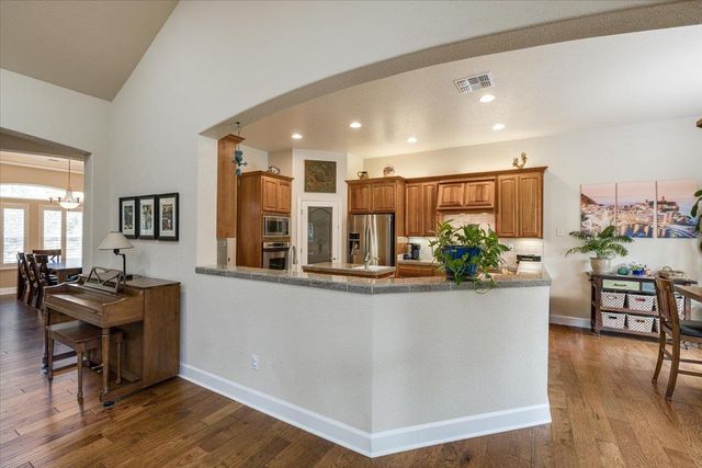 6101 Keeble Ln, Camino, CA 95709